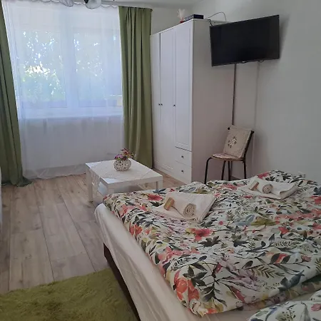 Tuende Lak Apartment